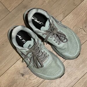 Altra Running Shoes (Torin 5), Size 7.5